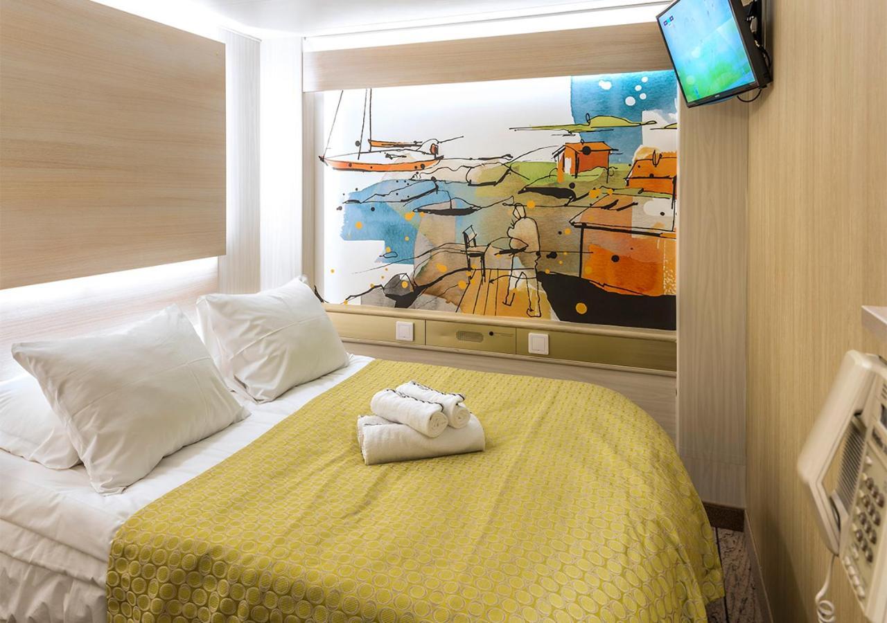 Viking Line Ferry Viking Cinderella - 2-Night Cruise Stockholm-Helsinki-Stockholm Hotel Стая снимка