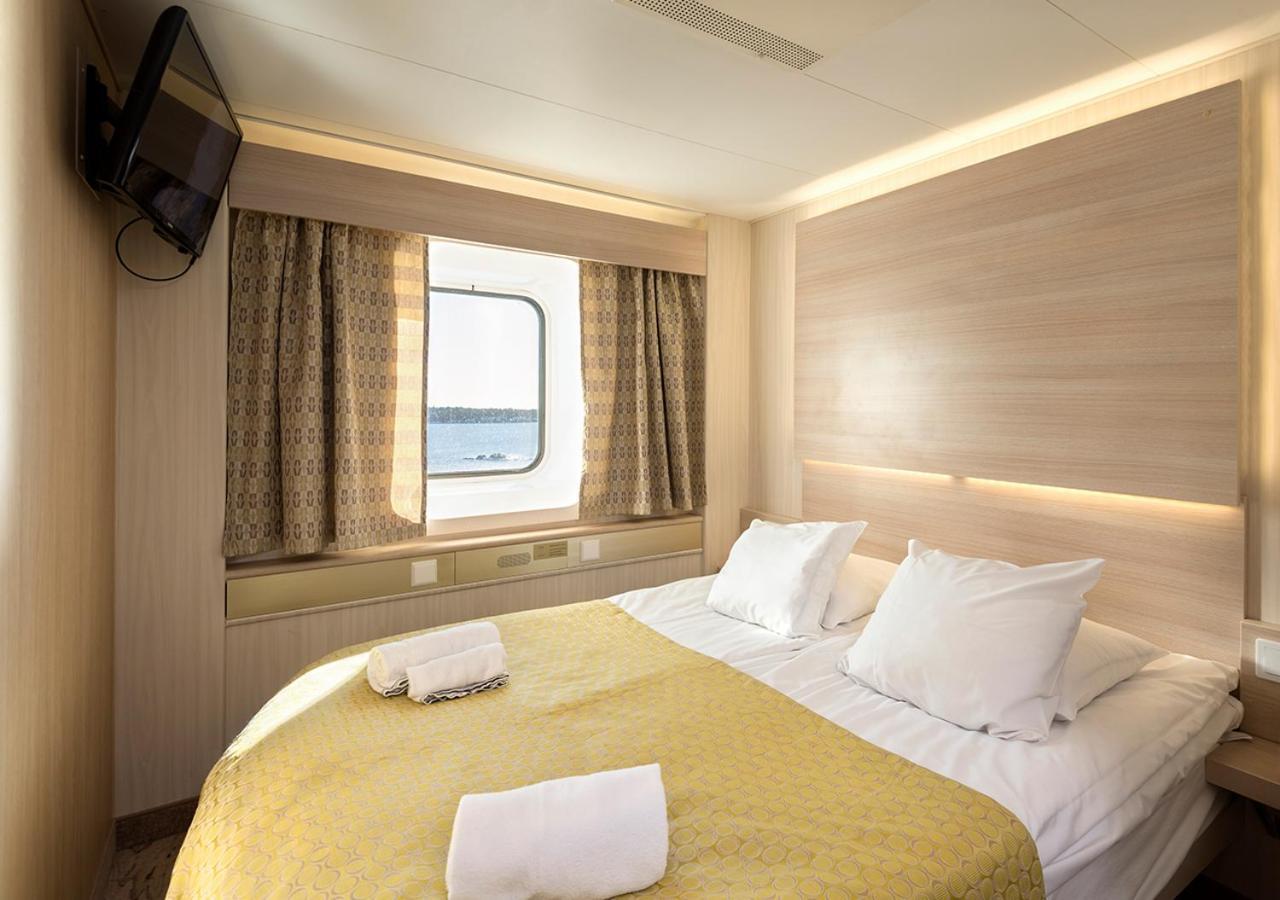 Viking Line Ferry Viking Cinderella - 2-Night Cruise Stockholm-Helsinki-Stockholm Hotel Стая снимка