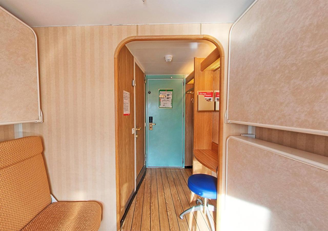 Viking Line Ferry Viking Cinderella - 2-Night Cruise Stockholm-Helsinki-Stockholm Hotel Стая снимка